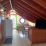 Mantemi House アパート