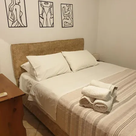 Апартаменты Mantemi House *