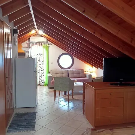 Mantemi House Апартаменты