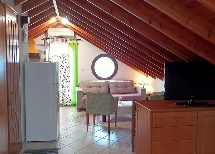 Mantemi House Apartment